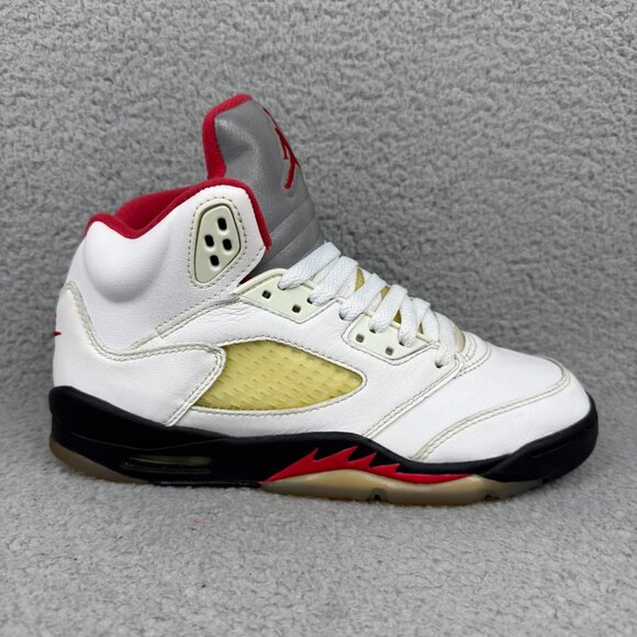 Jordan 5 GS Youth 6 Y Shoes White Fire Red Nike Air Retro 2020 Kids 6Y Sneaker 2 - Picture 3 of 11